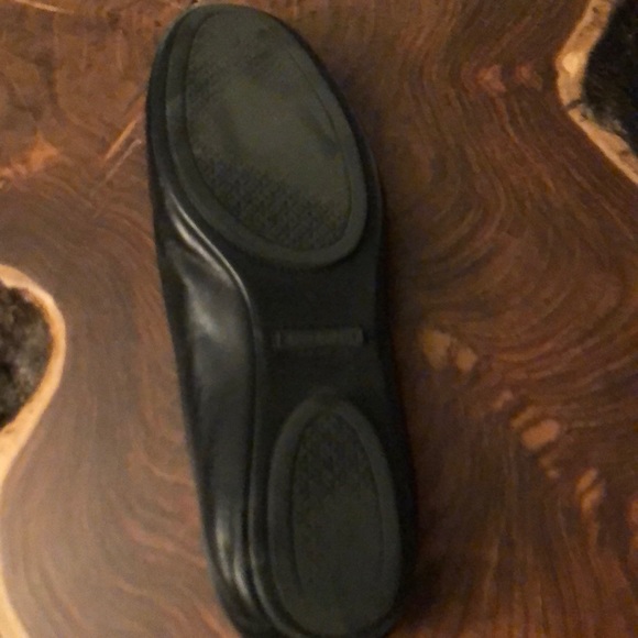 Tory Burch black flats. Size 7 - Picture 2 of 2